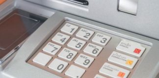 Cách nhập mã Pin thẻ ATM.