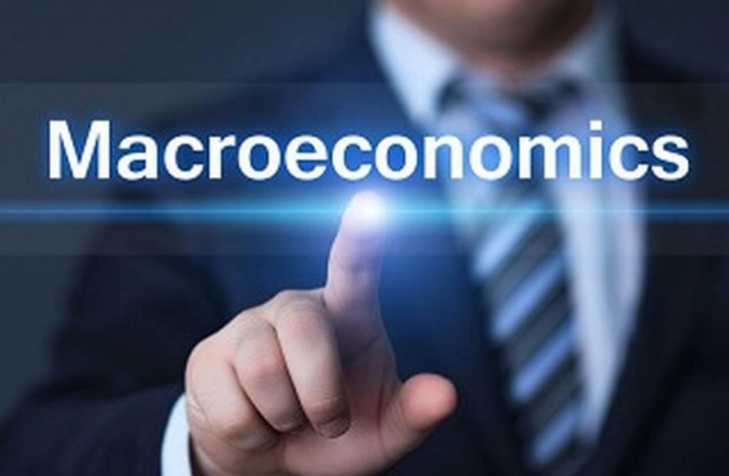 macroeconomics là gì