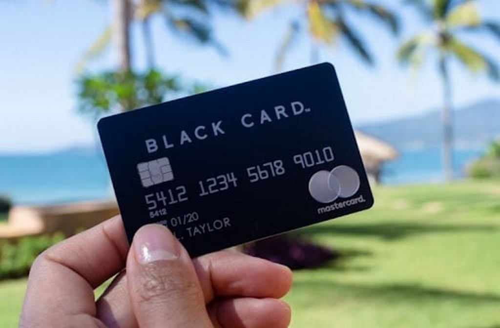 thẻ tín dụng black card
