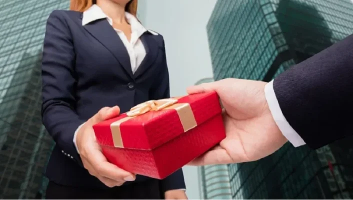 Quà tặng doanh nghiệp laf khoản đầu tư cho uy tín và hình ảnh thương hiệu